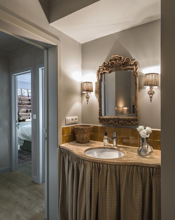 Guesthouse Dijver - Serene Escape In The Heart Of Historic Bruges Exterior photo